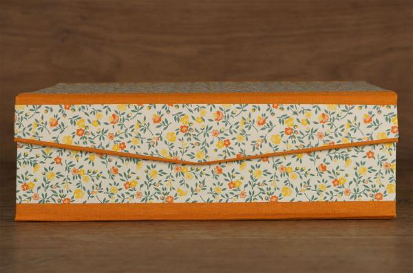 "Vroni" yellow orange box